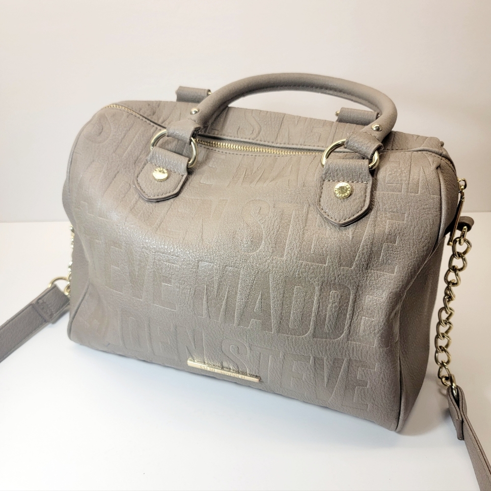 ♡Steve Madden Signature 2 Way Crossbody, Medium Duffle Faux Leather